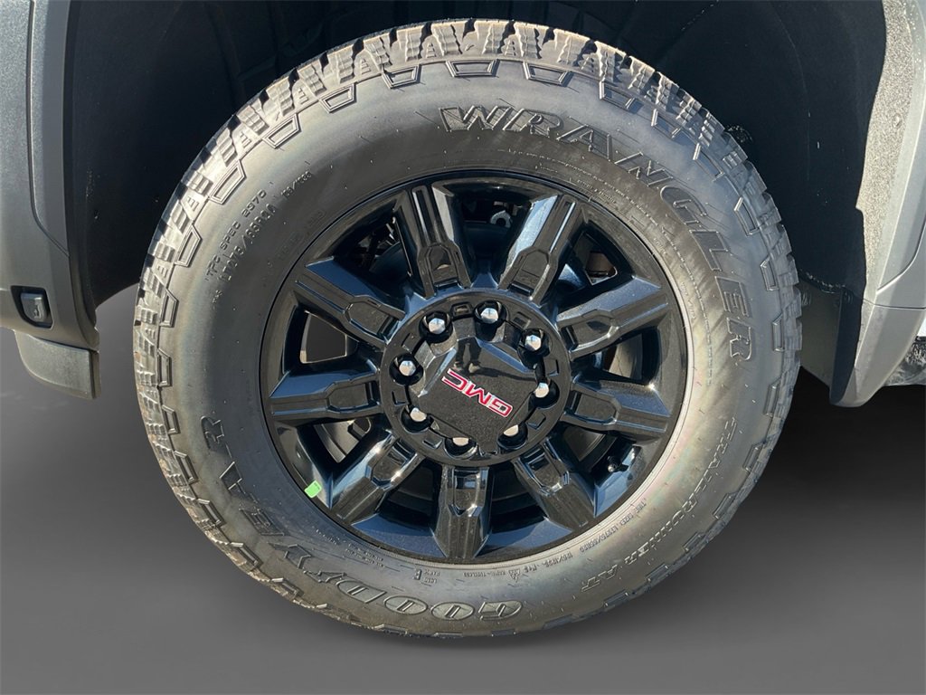 New 2026 GMC Sierra 2500 AT4 w/ AT4 Premium Plus Package image 13