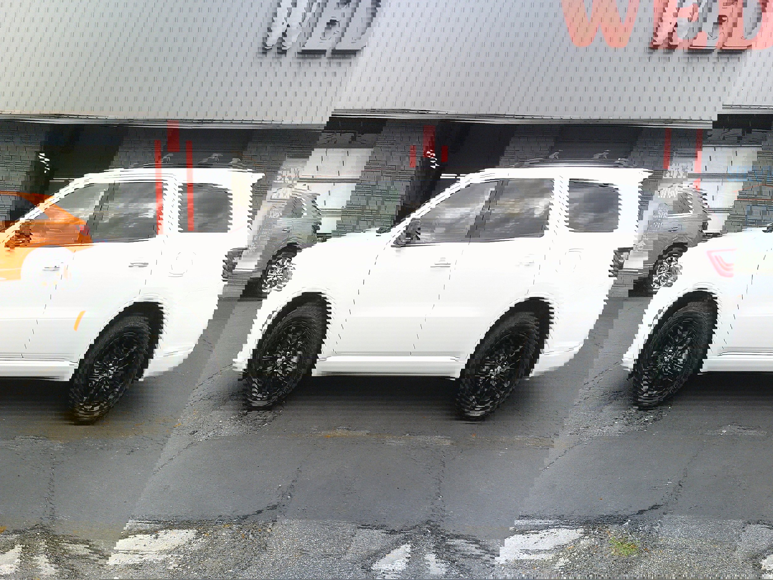 Used 2024 Dodge Durango GT image 3