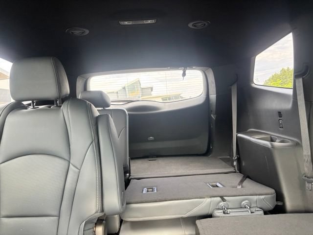 Used 2024 Buick Enclave Essence w/ Sport Touring Edition AWD/4WD image 13