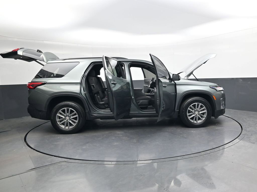 Used 2022 Chevrolet Traverse LT image 28