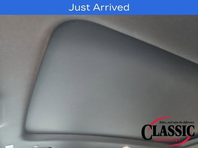 Used 2025 Chevrolet Traverse High Country image 37