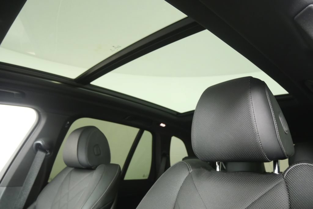 Used 2024 BMW X5 xDrive40i w/ M Sport Package AWD/4WD image 12
