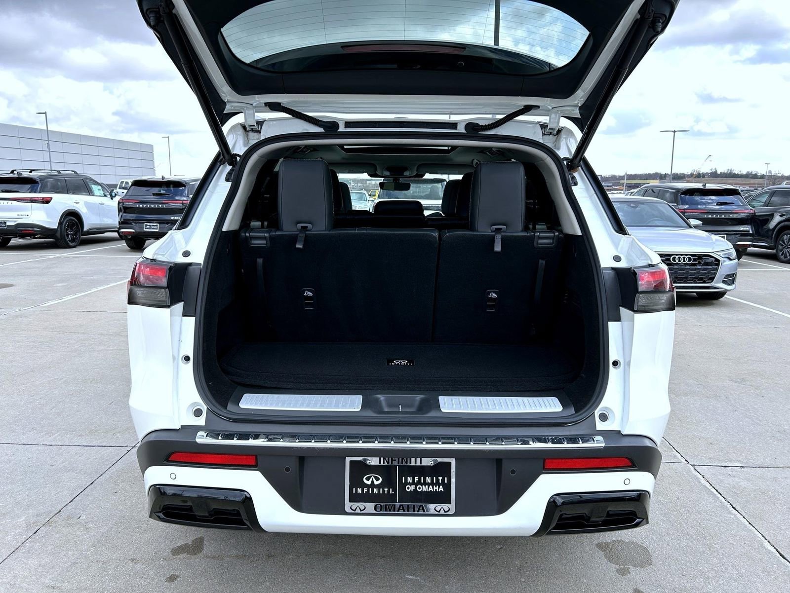 Used 2023 INFINITI QX60 Luxe w/ Cargo Package image 23