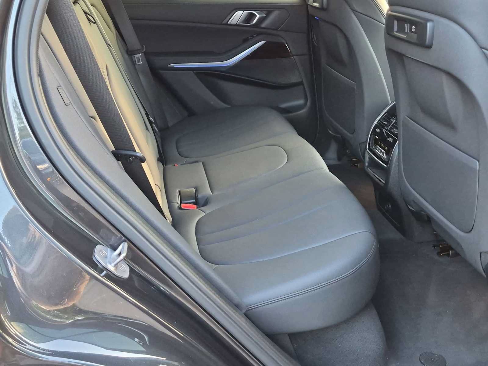 Used 2019 BMW X5 xDrive40i w/ Premium Package 2 AWD/4WD image 22