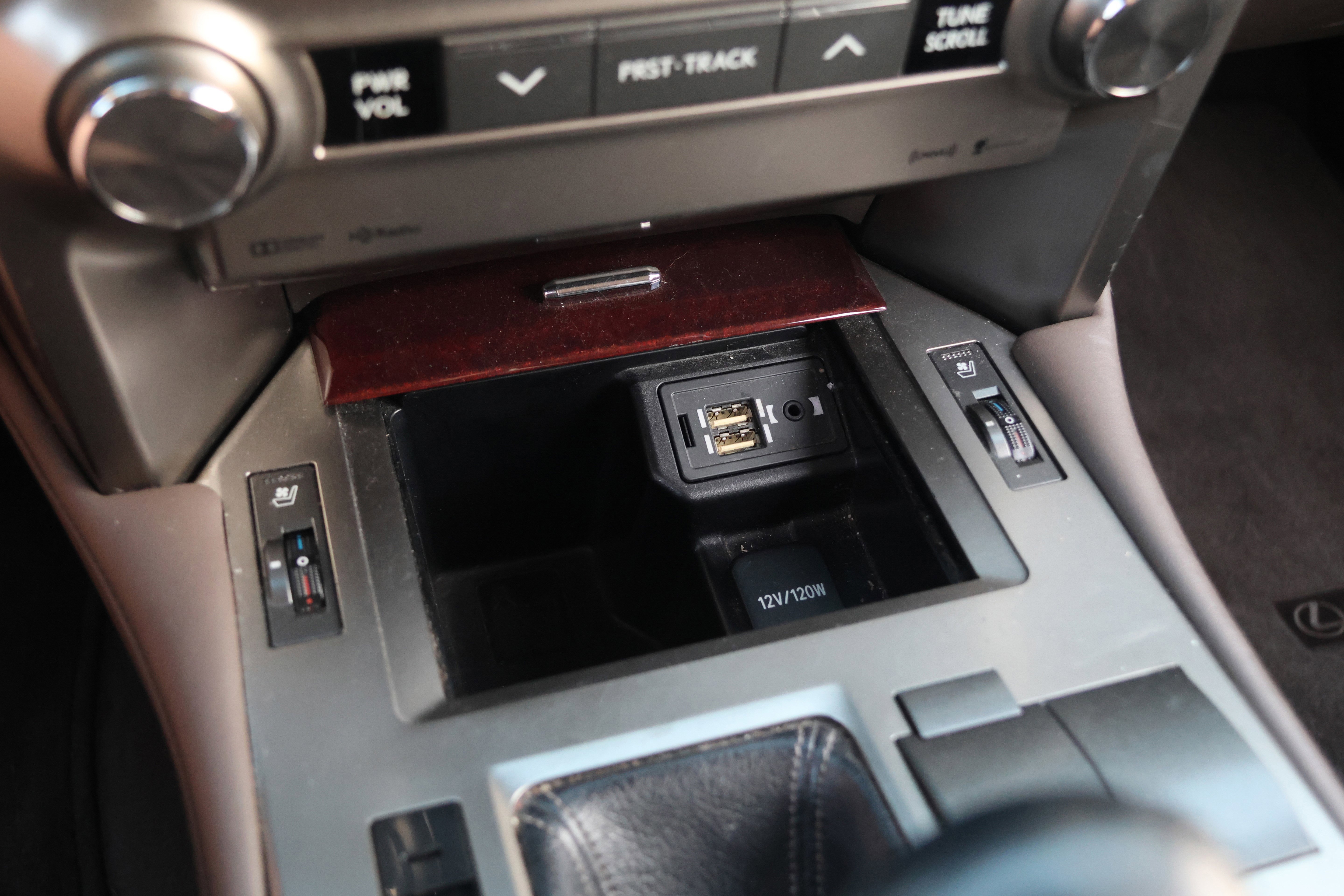 Used 2015 Lexus GX 460 w/ Premium Package image 27