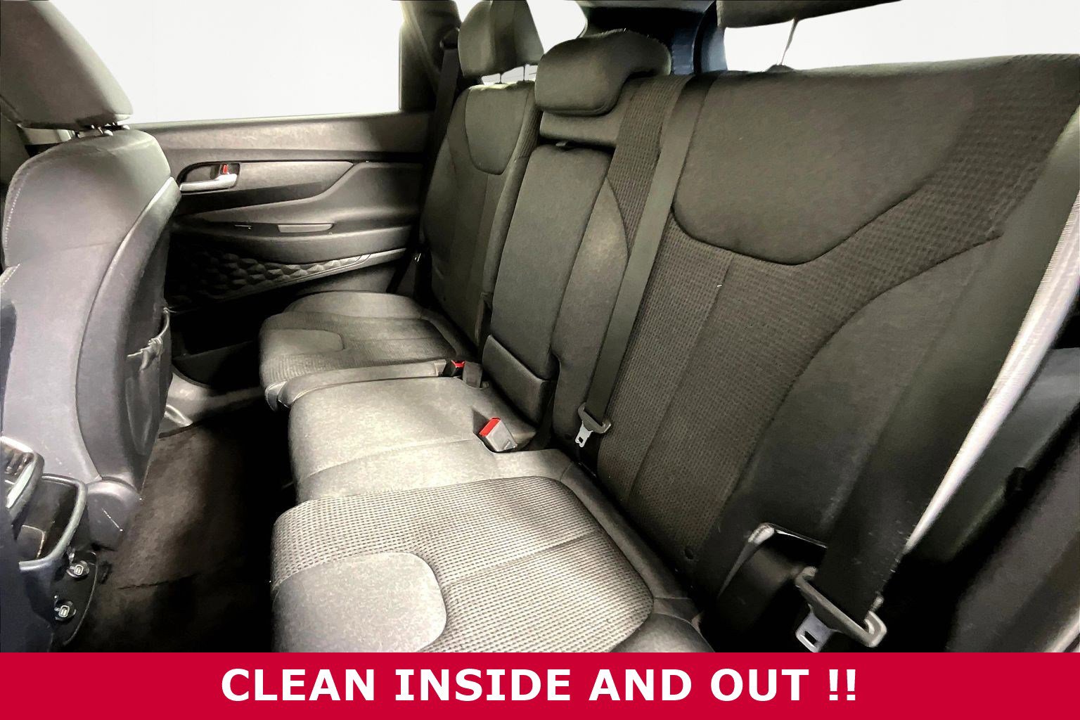 Used 2019 Hyundai Santa Fe SE image 20