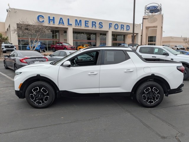 Used 2023 Hyundai Santa Cruz SEL Premium image 3