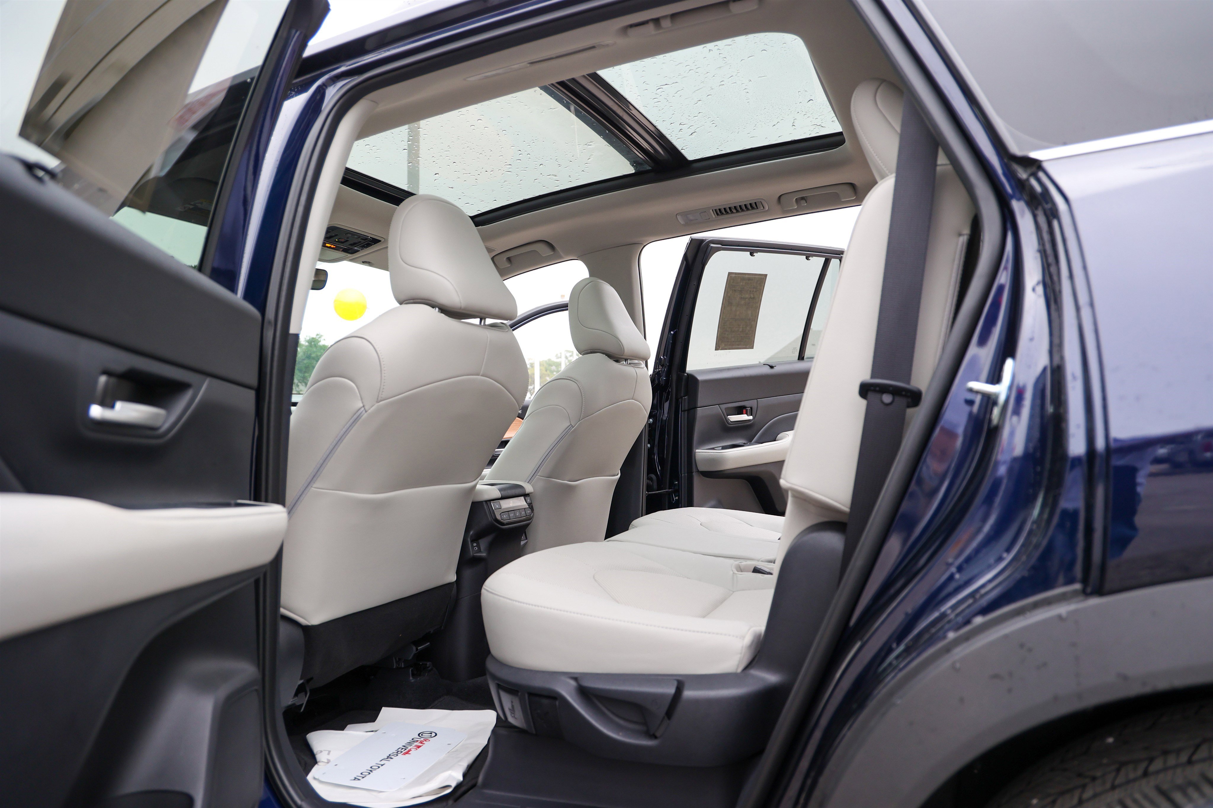 Certified 2025 Toyota Grand Highlander FWD image 40