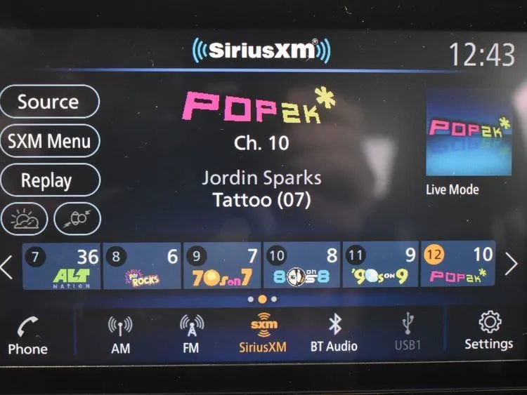 Used 2025 Nissan Altima 2.5 SV image 30