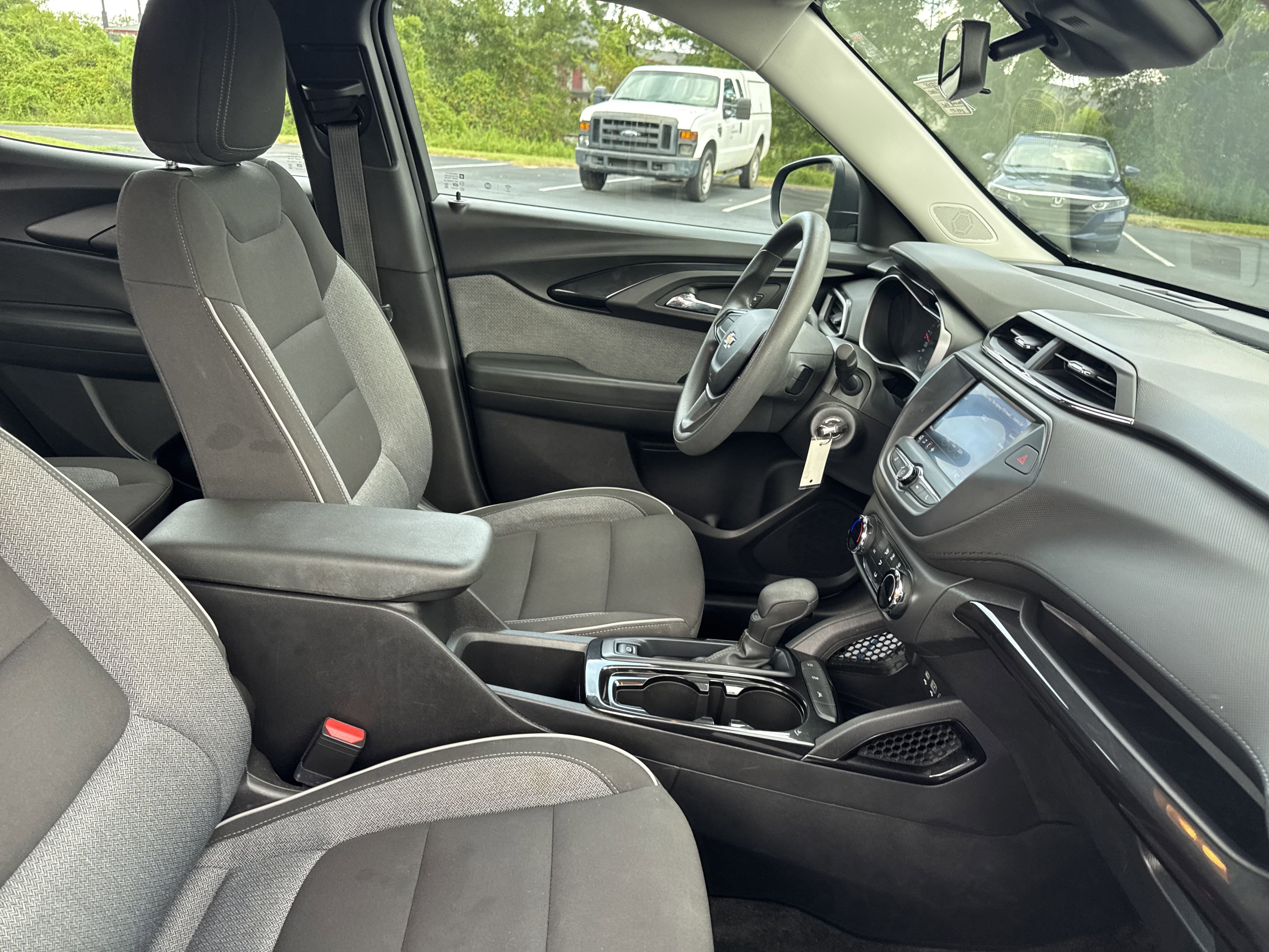 Used 2023 Chevrolet TrailBlazer LS image 31
