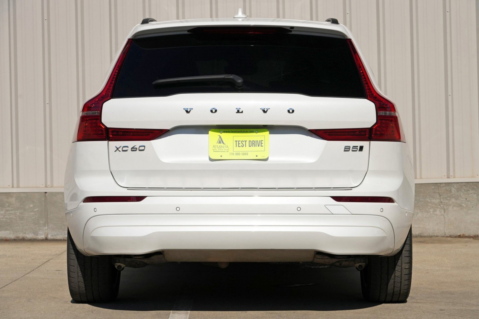 Used 2022 Volvo XC60 B5 Momentum w/ Advanced Package AWD/4WD image 10