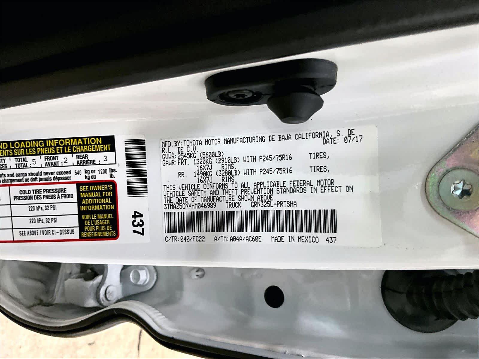 Used 2017 Toyota Tacoma SR5 w/ Tow Package RWD image 39