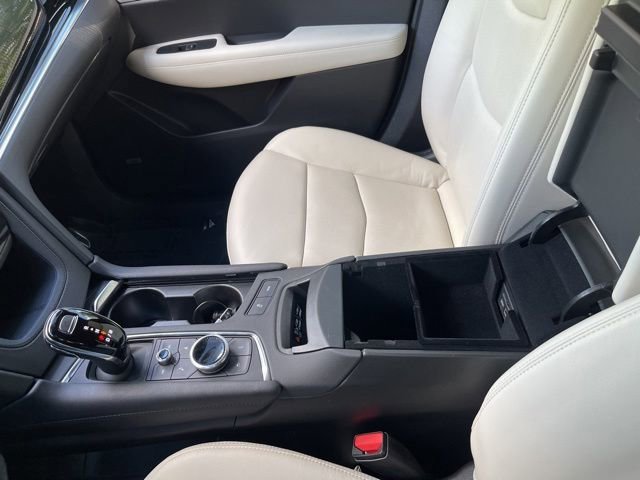 Used 2025 Cadillac XT6 Sport w/ Technology Package AWD/4WD image 26