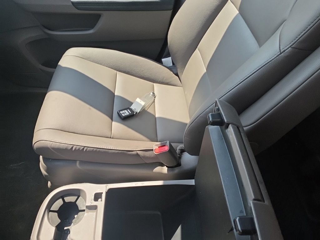 Used 2016 Honda Odyssey Touring Elite image 23