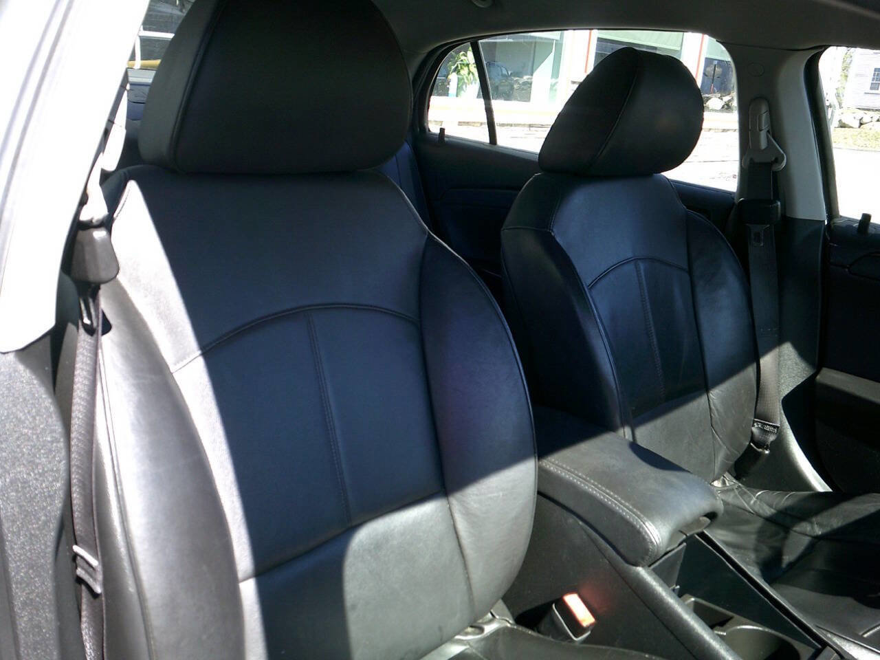 Used 2011 Chevrolet Malibu LTZ FWD image 9