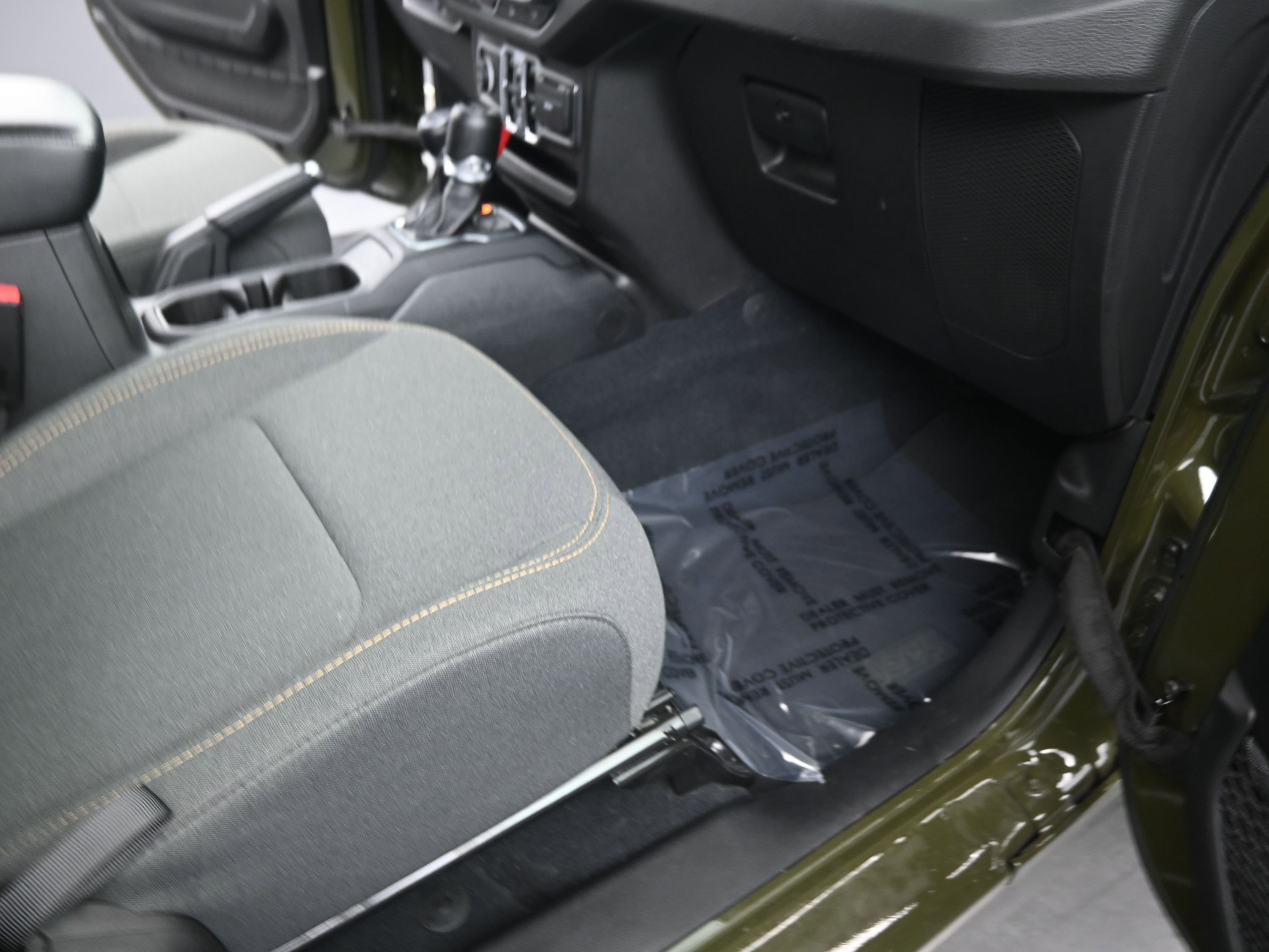 Used 2024 Jeep Wrangler Sport S image 21