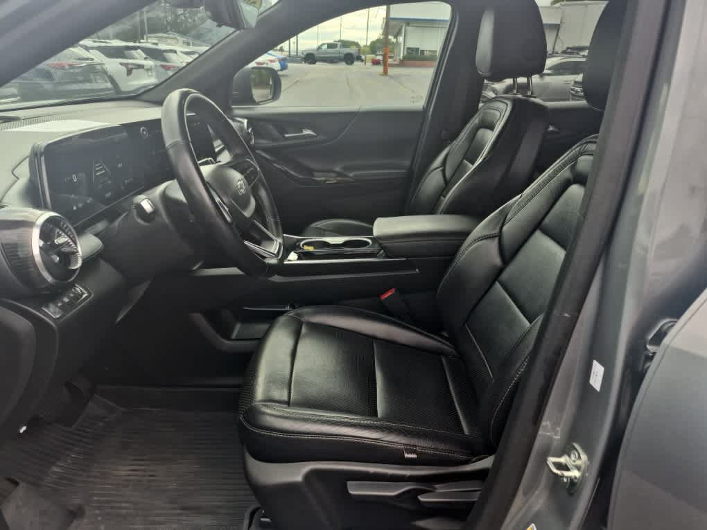 Used 2025 Chevrolet Equinox LT w/ Safety and Technology Package AWD/4WD image 9