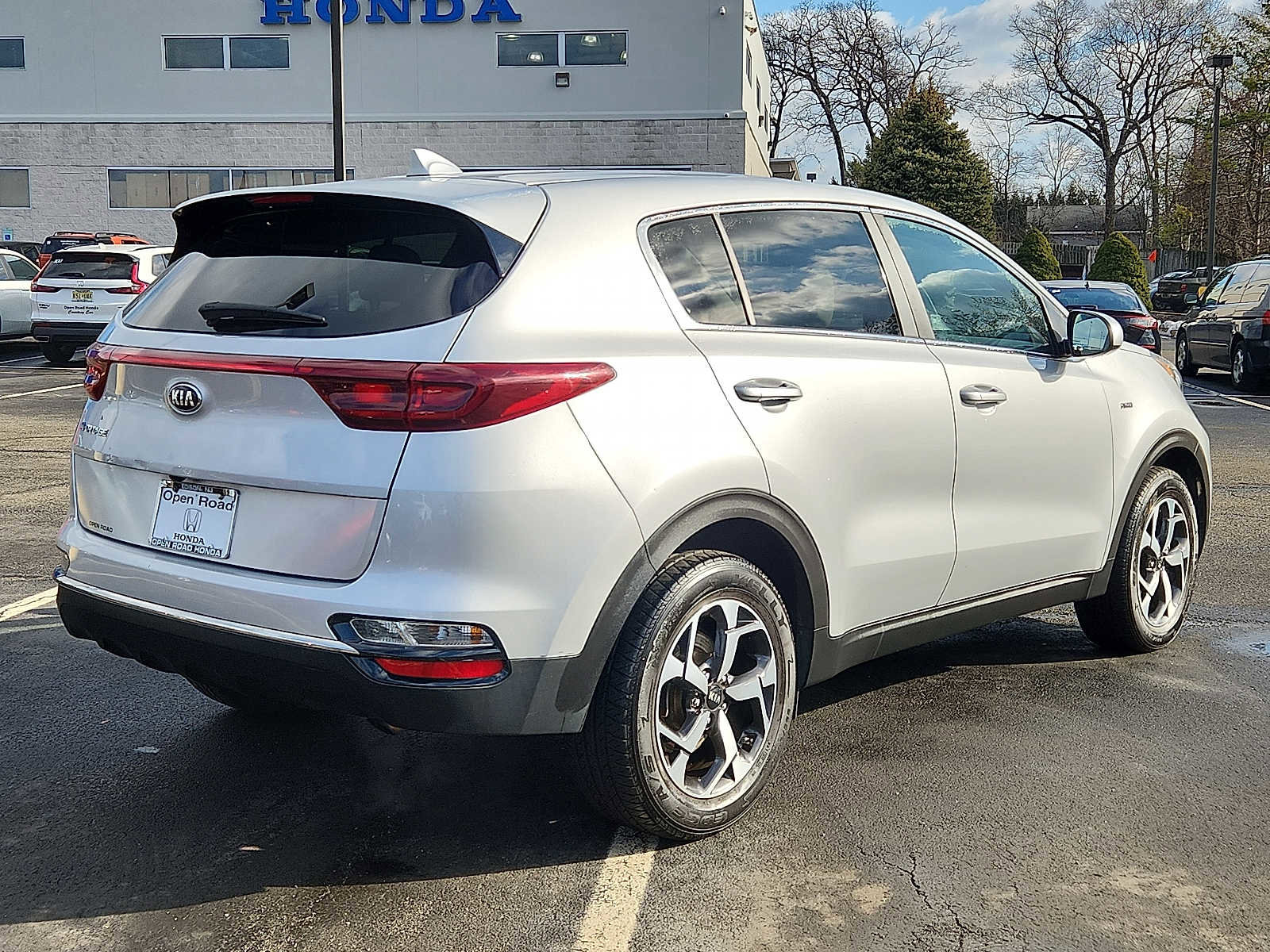 Used 2020 Kia Sportage LX image 6