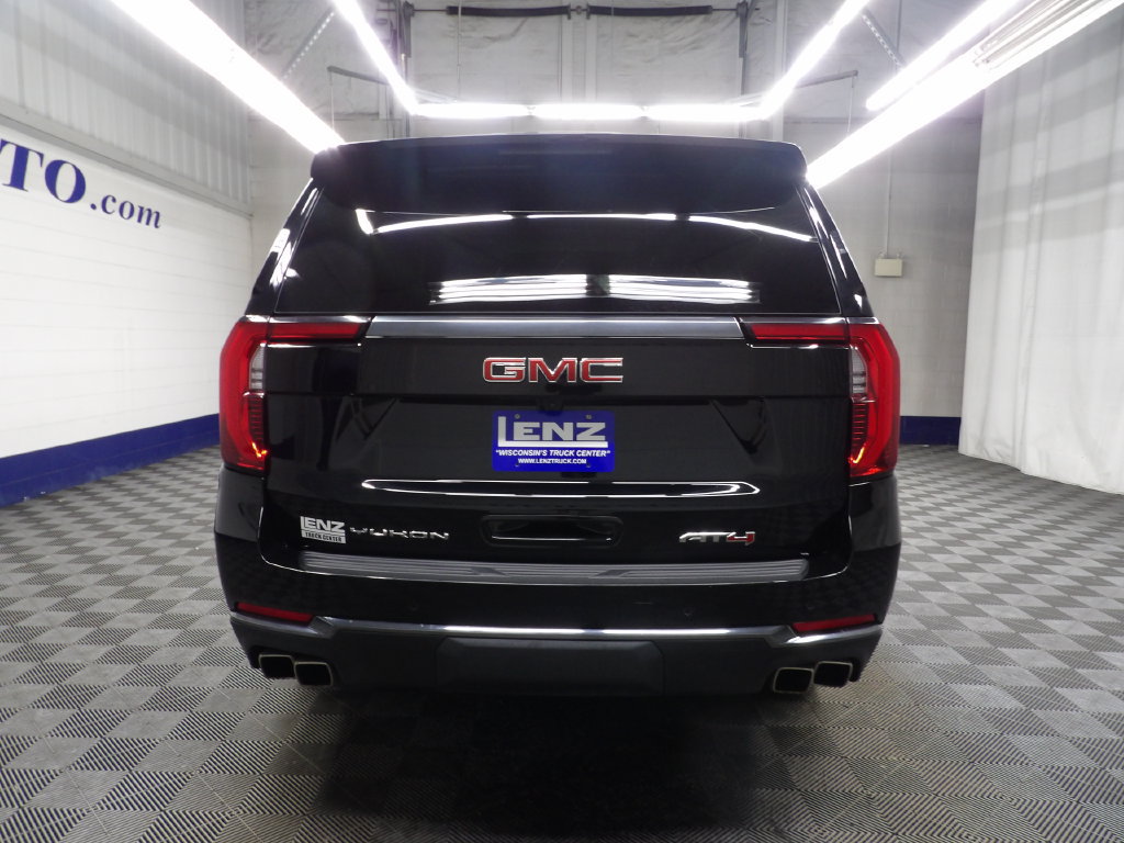 Used 2025 GMC Yukon XL AT4 AWD/4WD image 35