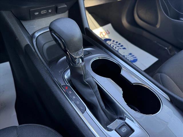 Used 2022 Chevrolet Malibu LT image 16