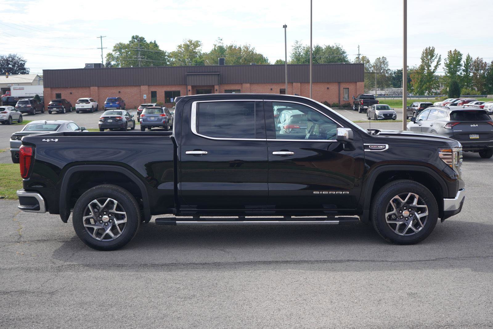 New 2026 GMC Sierra 1500 SLT w/ SLT Premium Package image 2