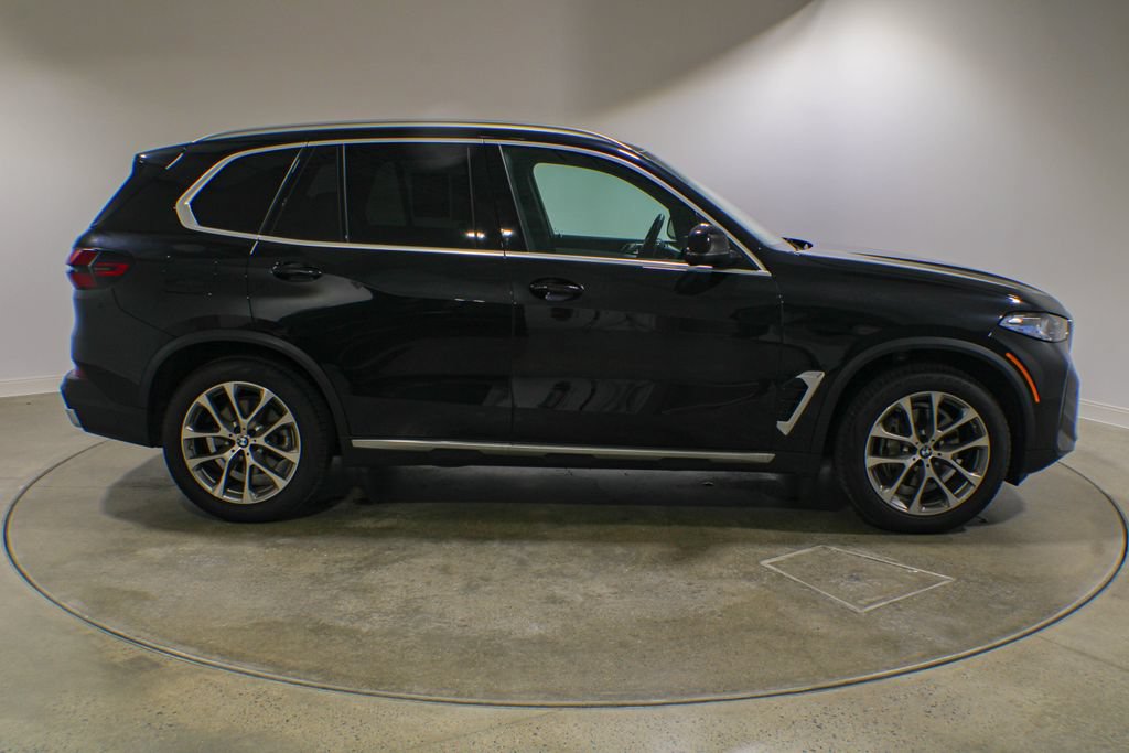 Used 2024 BMW X5 xDrive40i w/ Premium Package AWD/4WD image 7