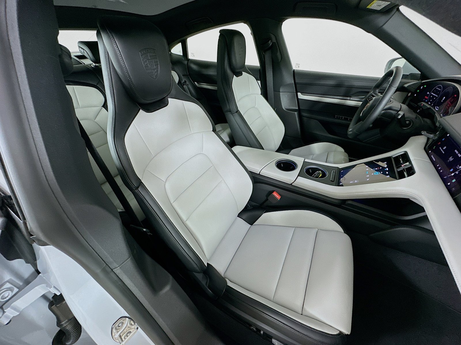 New 2026 Porsche Taycan AWD/4WD image 44