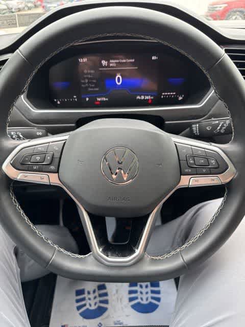 Certified 2023 Volkswagen Tiguan SE w/ Panoramic Sunroof Package FWD image 14