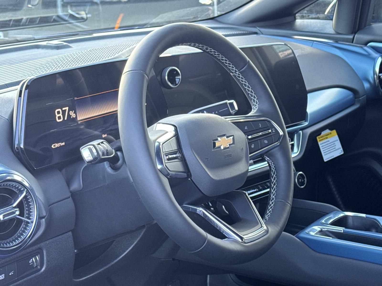 New 2026 Chevrolet Equinox EV LT AWD/4WD image 8