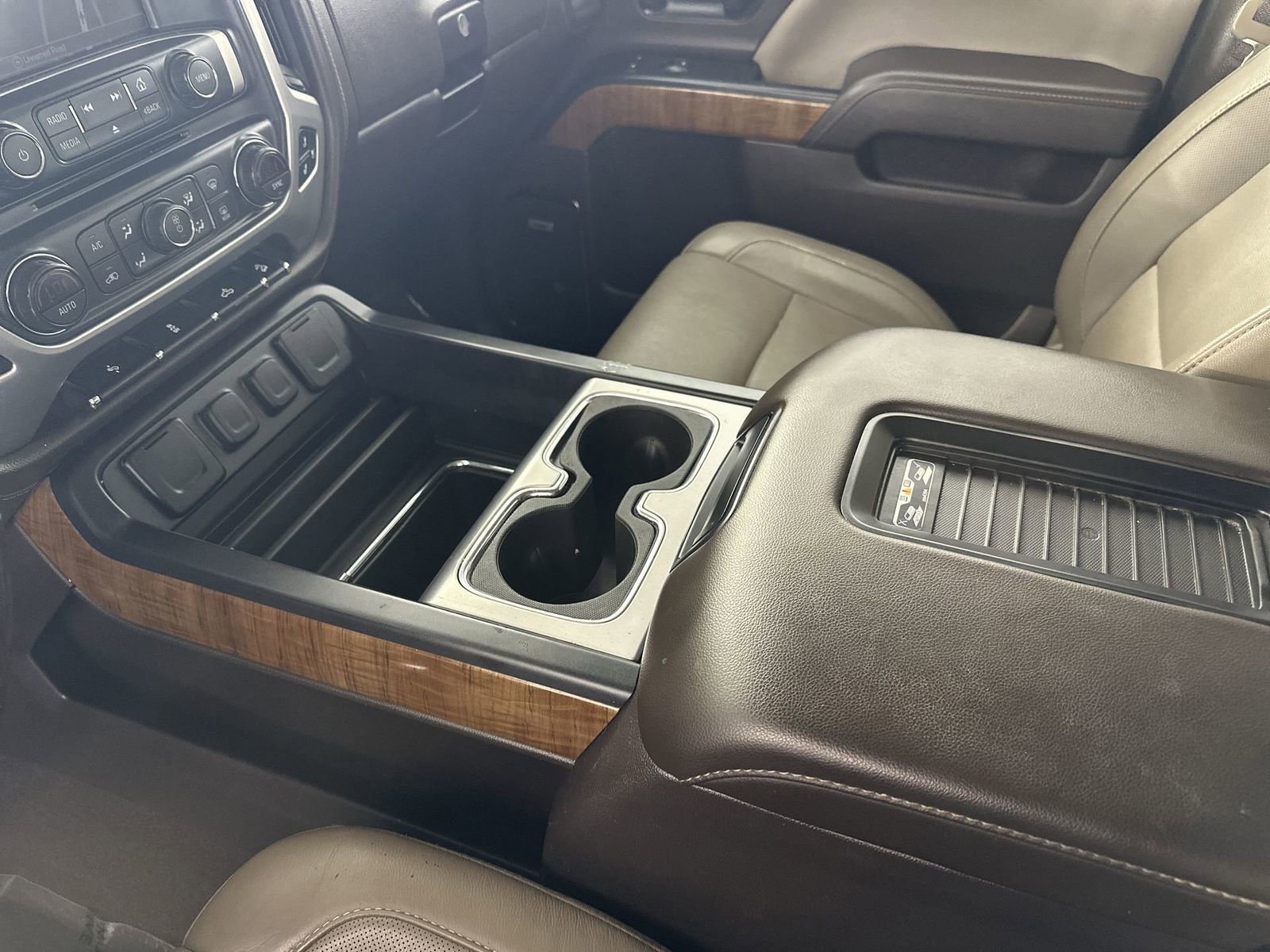 Used 2018 GMC Sierra 1500 SLT w/ SLT Premium Package image 21