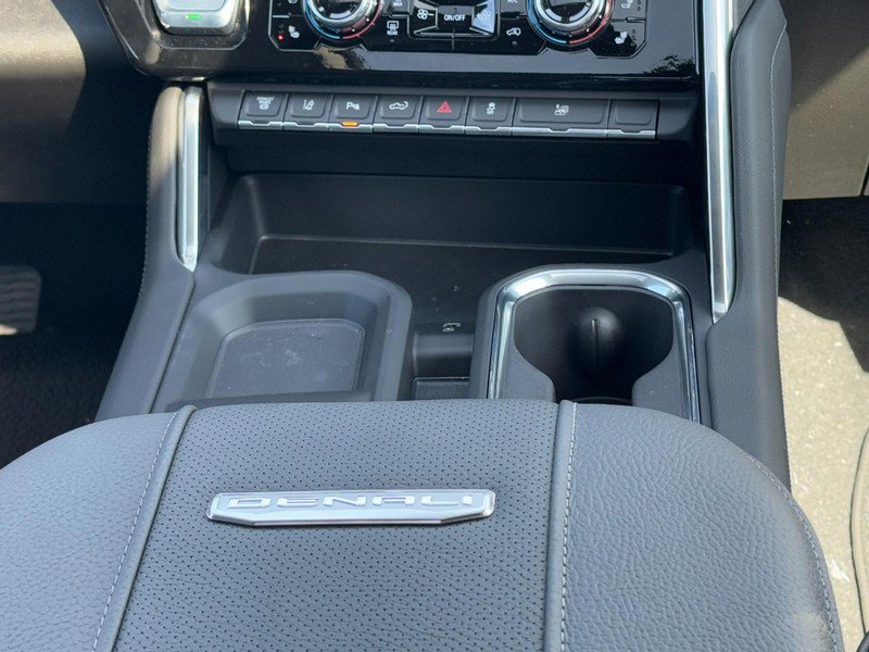 New 2026 GMC Sierra 3500 Denali w/ Denali Reserve Package image 10