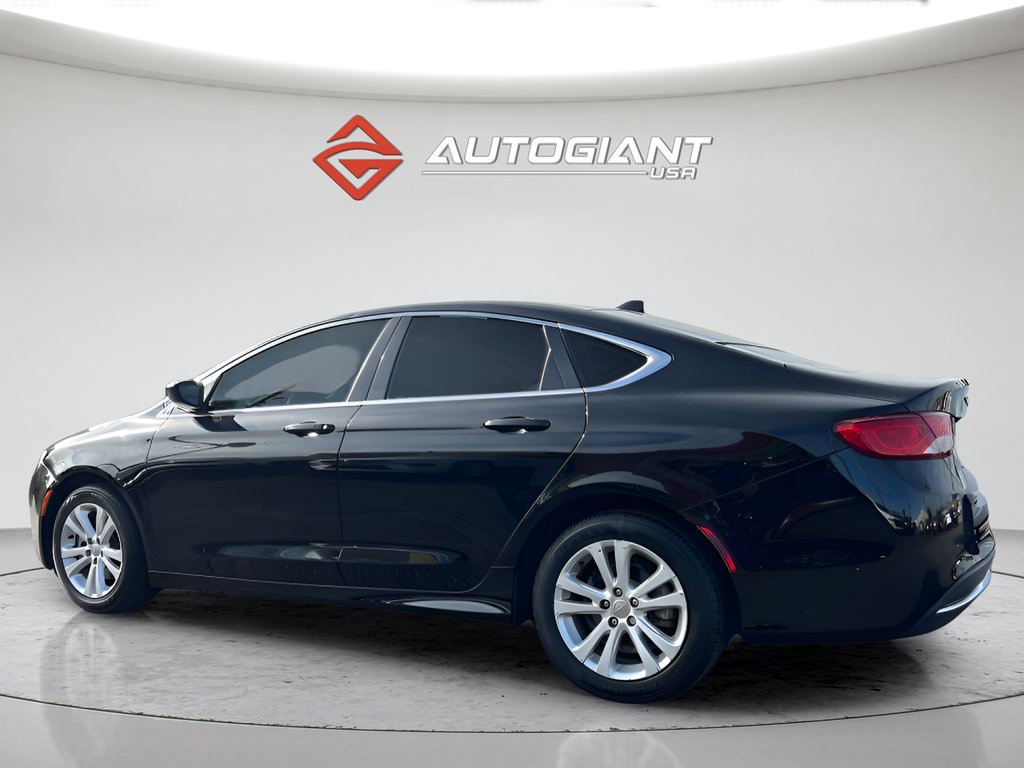 Used 2017 Chrysler 200 Limited Platinum FWD image 4