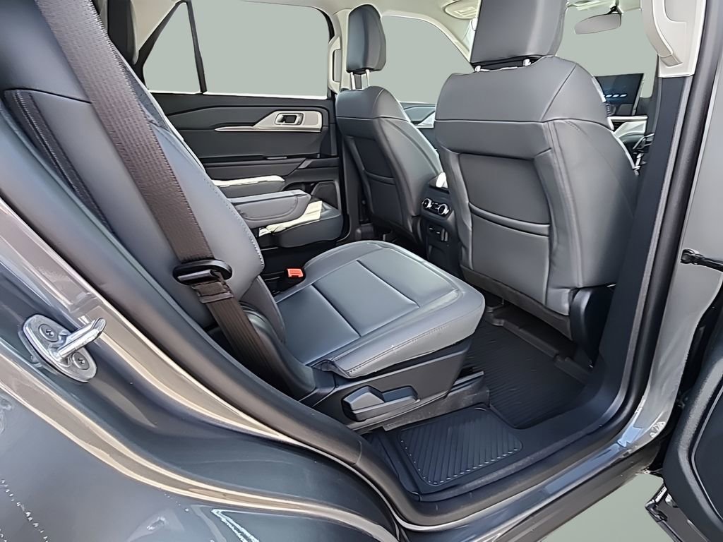 New 2026 Ford Explorer Active w/ Active Comfort Package image 13