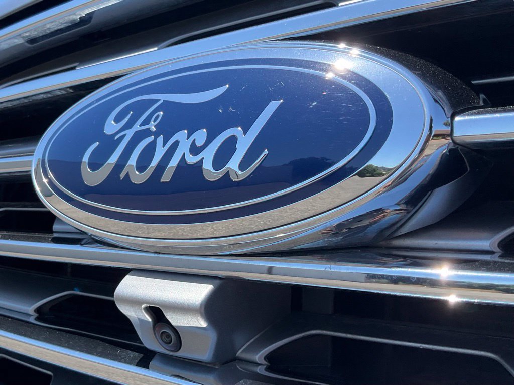Used 2024 Ford Edge Titanium w/ Equipment Group 301A AWD/4WD image 22