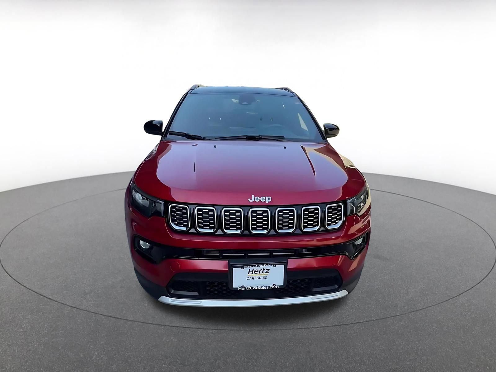 Used 2025 Jeep Compass Limited AWD/4WD image 3