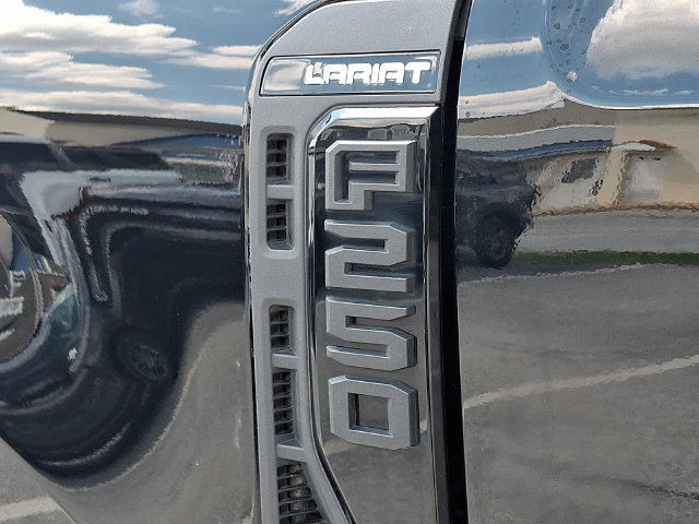 Used 2023 Ford F250 Lariat w/ Lariat Ultimate Package AWD/4WD image 39