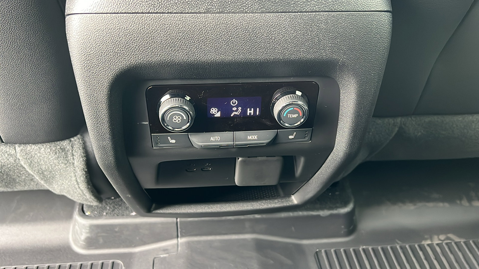 New 2026 Chevrolet Traverse High Country w/ LPO, Floor Liner Package image 17