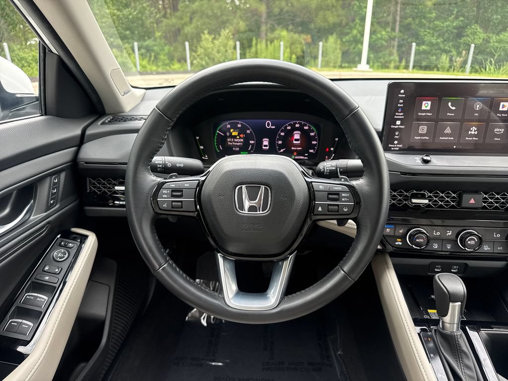 Used 2024 Honda Accord Touring image 19