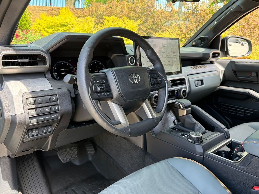 Used 2025 Toyota 4Runner Trailhunter AWD/4WD image 16