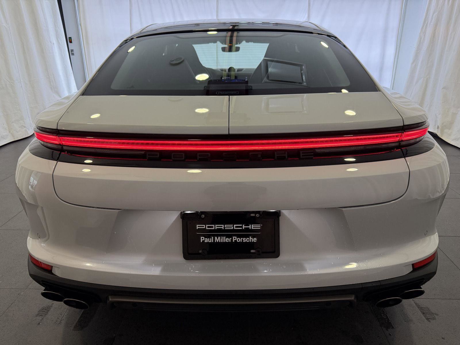 Certified 2025 Porsche Panamera Turbo image 8