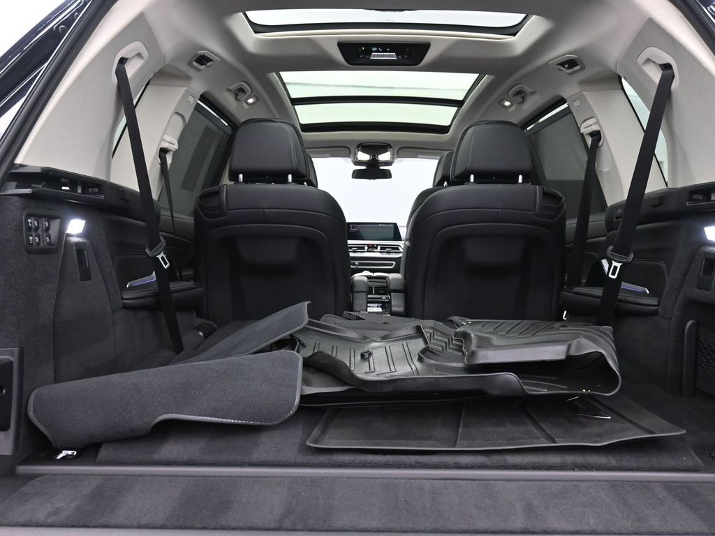 Used 2022 BMW X7 xDrive40i w/ Premium Package image 24