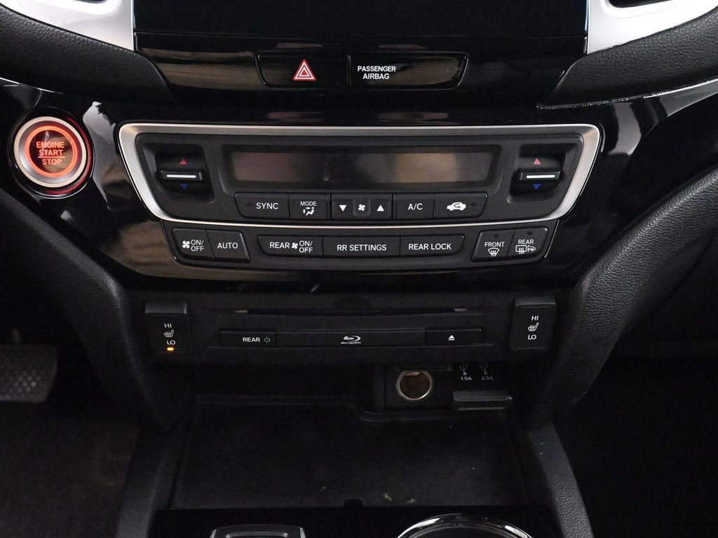 Used 2016 Honda Pilot Touring image 37