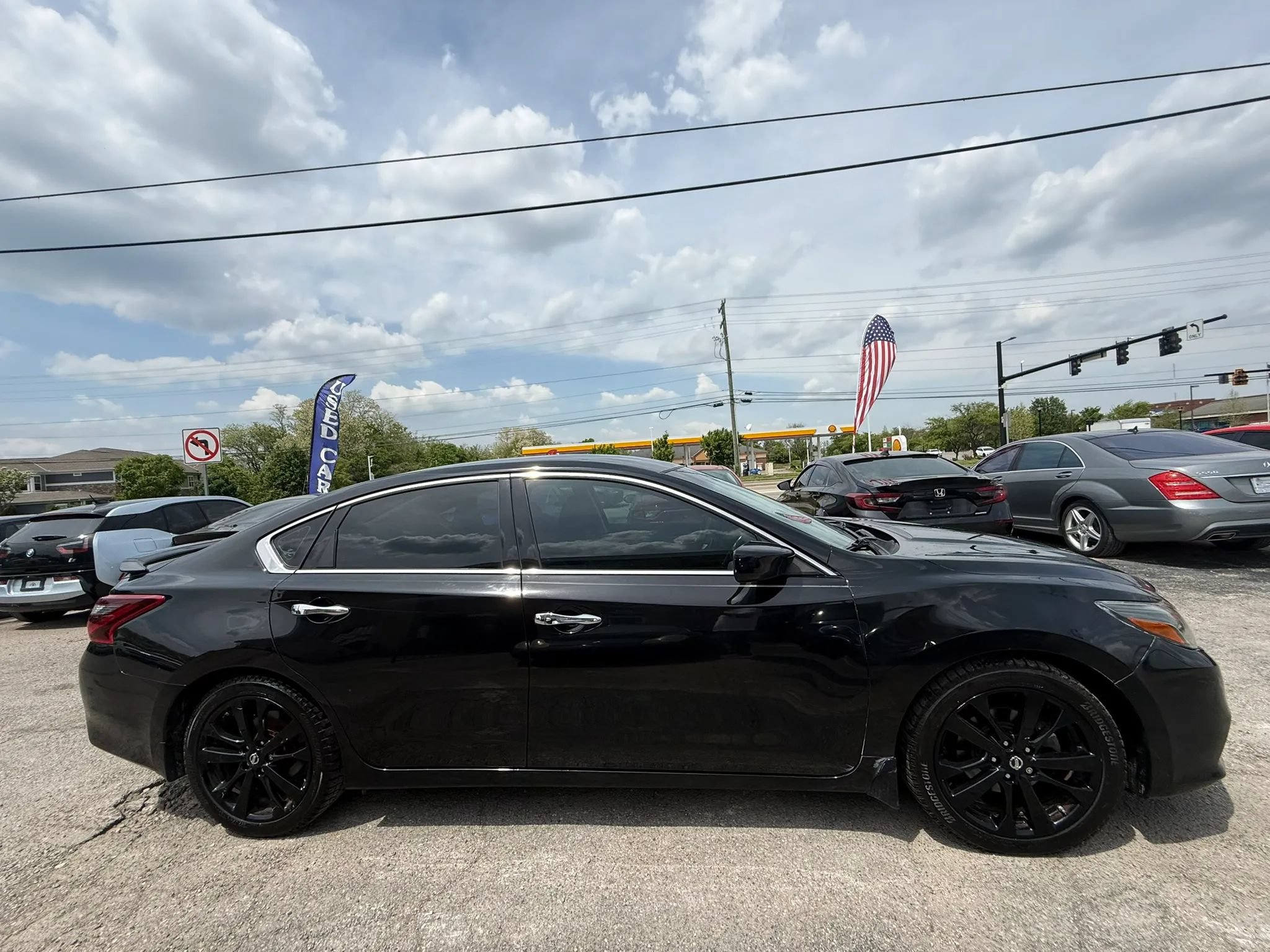 Used 2017 Nissan Altima 2.5 SR w/ Midnight Edition Package FWD image 7