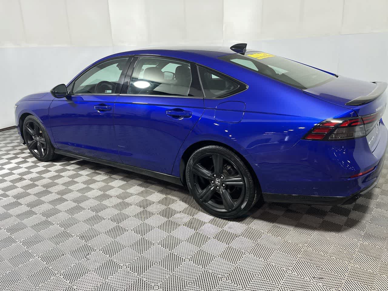 Used 2023 Honda Accord Sport image 6