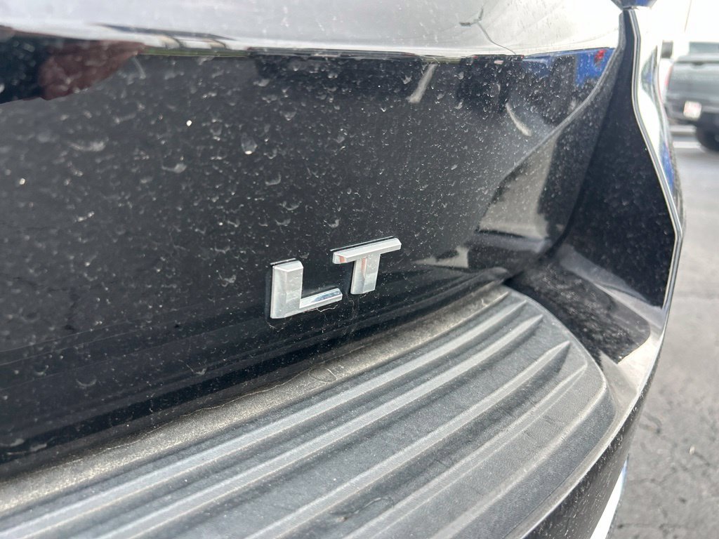 Used 2024 Chevrolet Suburban LT AWD/4WD image 11