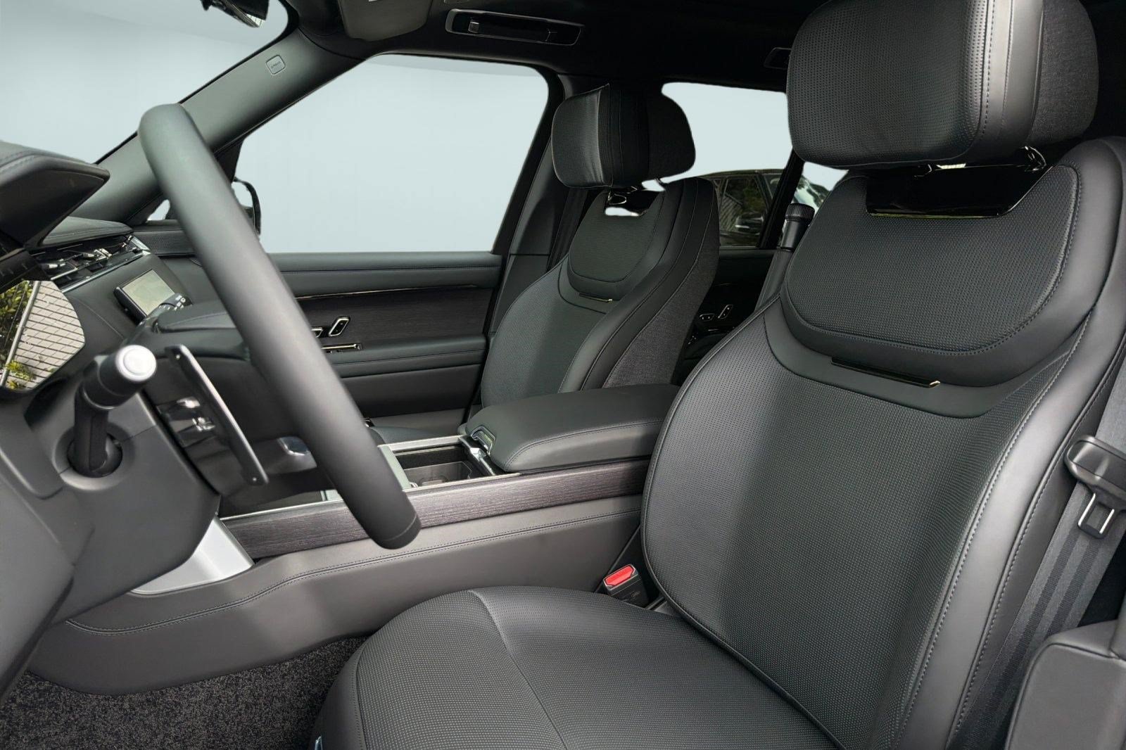 New 2026 Land Rover Range Rover SV AWD/4WD image 5