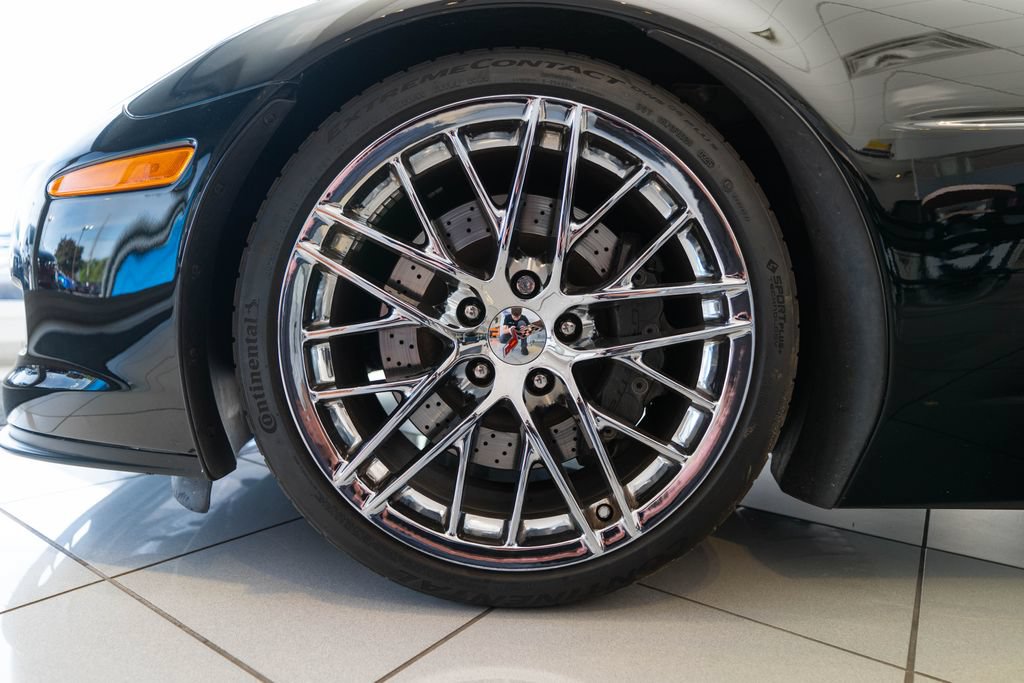 Used 2013 Chevrolet Corvette 427 w/ 1SB Preferred Equipment Group RWD image 11