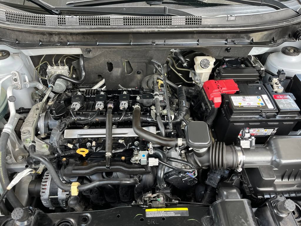 Used 2019 Nissan Kicks SR FWD image 13