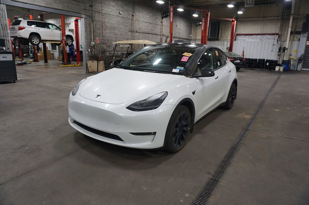 Used 2023 Tesla Model Y Long Range image 26