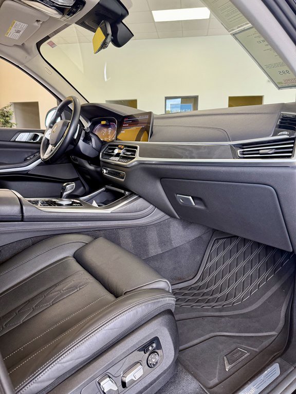 Used 2019 BMW X7 xDrive40i w/ Premium Package AWD/4WD image 12